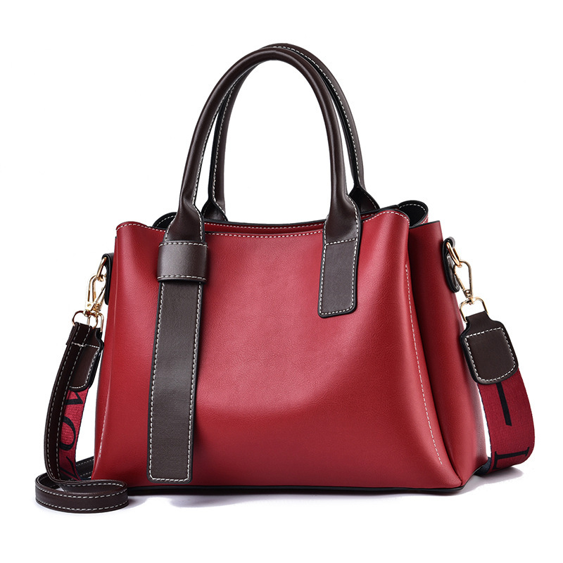 A new type of casual and simple soft leather large-capacity tote bag for women, a fashionable and trendy single-shoulder crossbody bag from Europe and America Application Scenario
