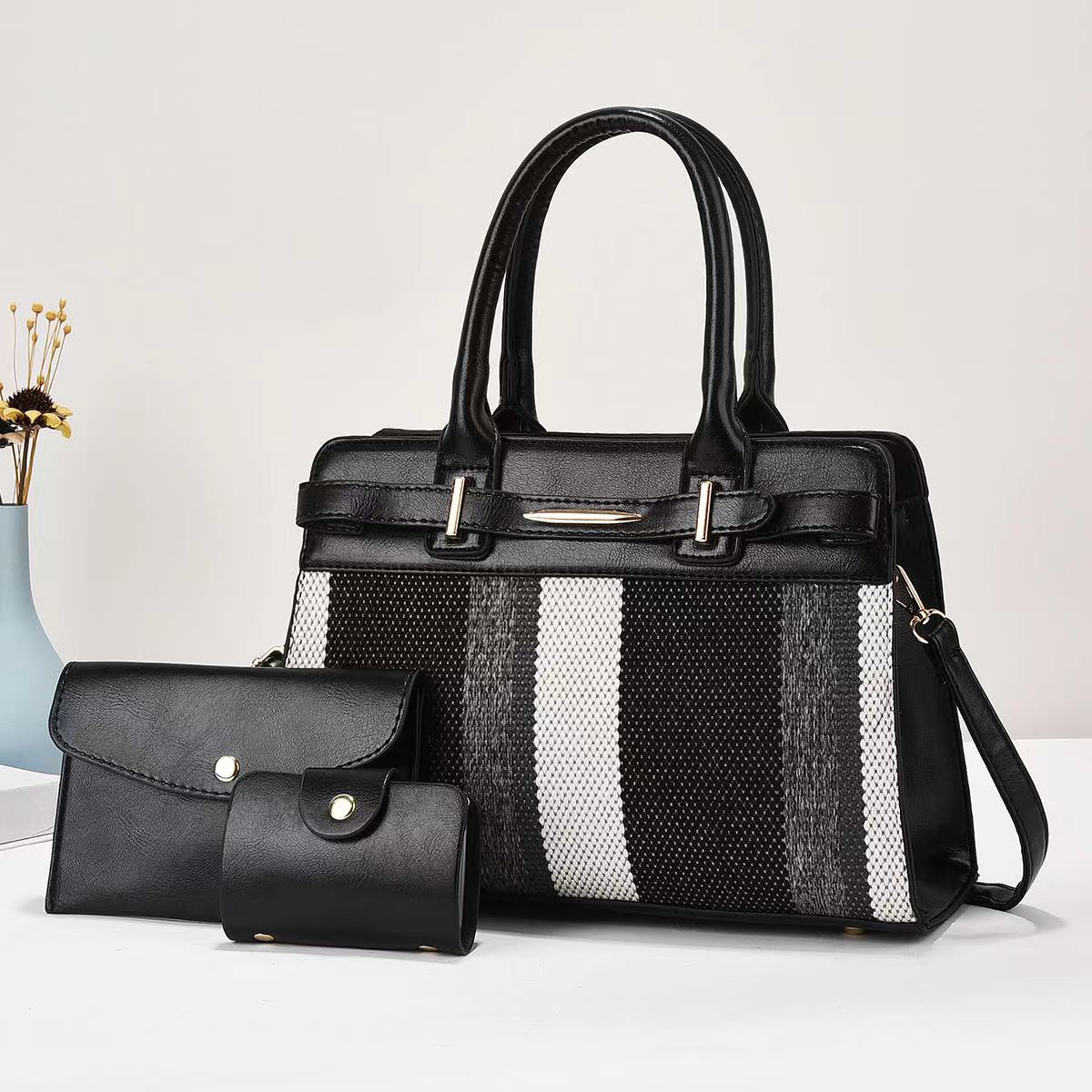 2024 New large-capacity versatile canvas bag, Korean-style trendy single-shoulder crossbody bag, hand-held three-piece set, mother and child bag full figure