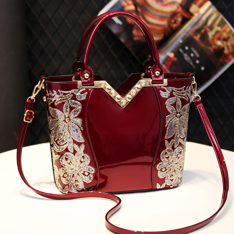Elegant shiny leather large-capacity handbag, Taizhou women's bag, new fashionable single-shoulder bag, crossbody bag manufacturer direct wholesale crossbody bag full figure