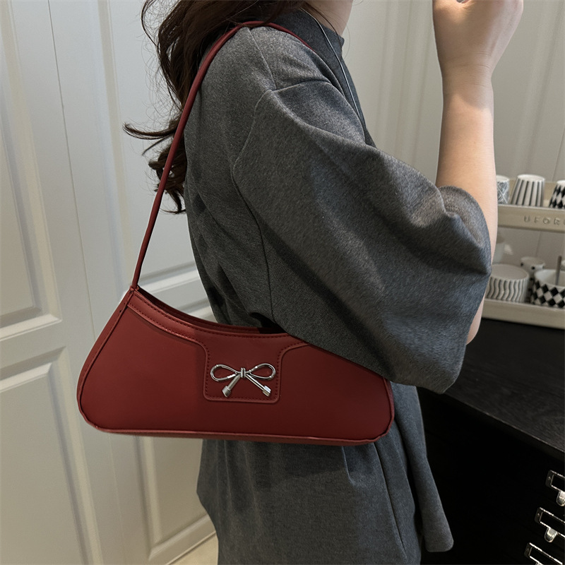 Fashion Bow 2025 solid color new Korean-style trendy and stylish commuter single-shoulder underarm baguette bag for women details Picture