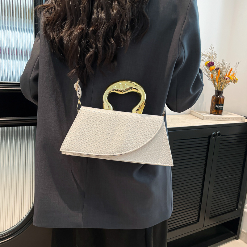 bags High-end style bags for women 2025 New niche design small square hand-held bag for commuting, stylish single-shoulder crossbody bag details Picture