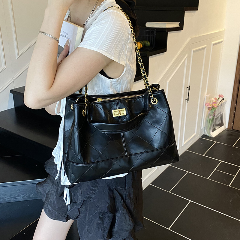 2025 Summer New Korean-style diamond chain bag, fashionable tote bag, niche single-shoulder bag, retro crossbody bag, women's bag Specification drawing