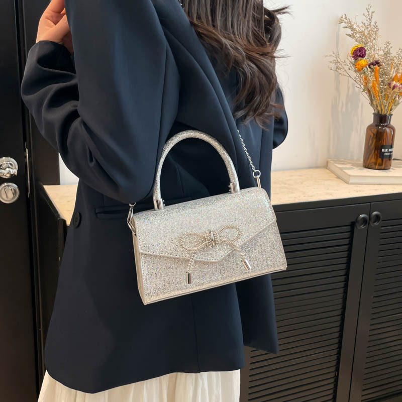 A high-end small handbag for women, a new Spring/Summer 2025 versatile butterfly single-shoulder crossbody bag and a small square handbag for commuting Specification drawing