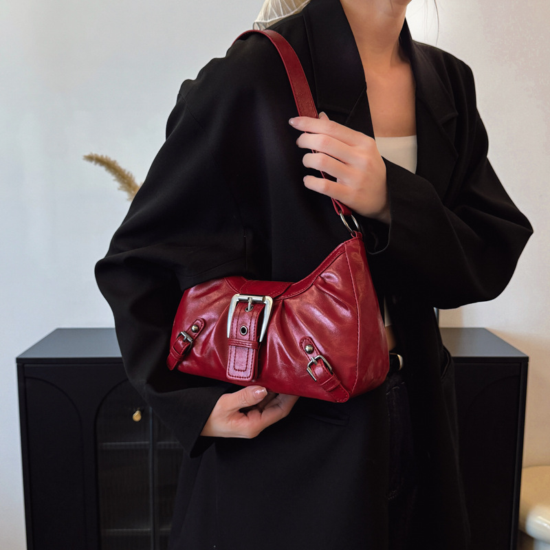 New single-shoulder underarm bag, American retro trend, hot girl, fashionable and stylish, belt buckle, motorcycle style handbag, for women Specification drawing