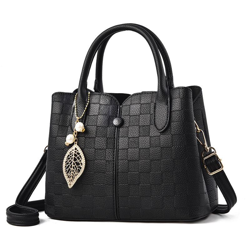 The 2022 new stylish, trendy and elegant bag for middle-aged women, a large-capacity crossbody handbag for mothers Item Picture