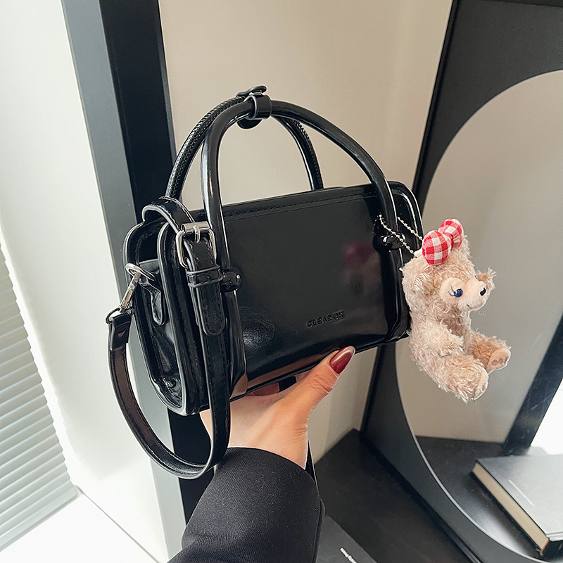 A new 2024 Korean style Instagram trendy, simple and versatile small square bag for women, casual single-shoulder bag Specification drawing