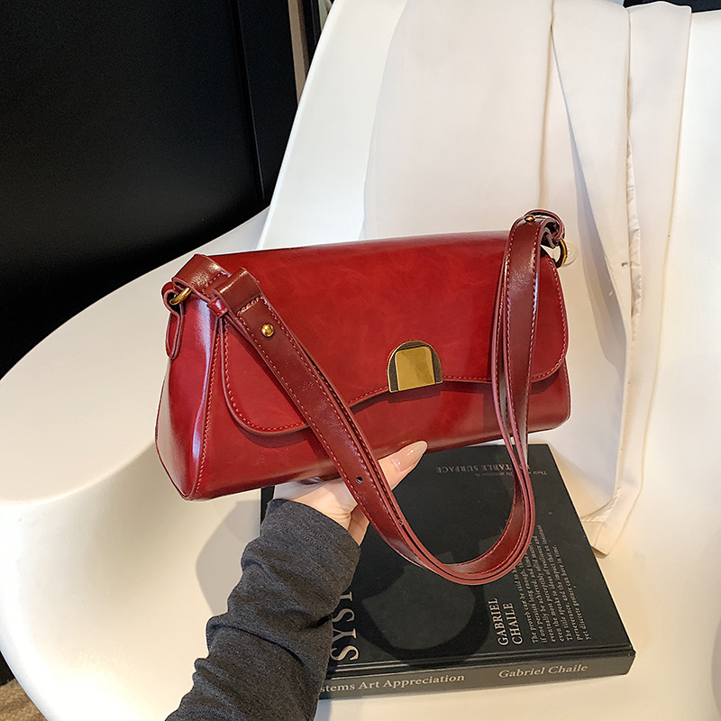 The new 2024 trendy underarm bag for women, the Maillard single-shoulder bag, is a high-end, simple and stylish small square bag for commuting Specification drawing