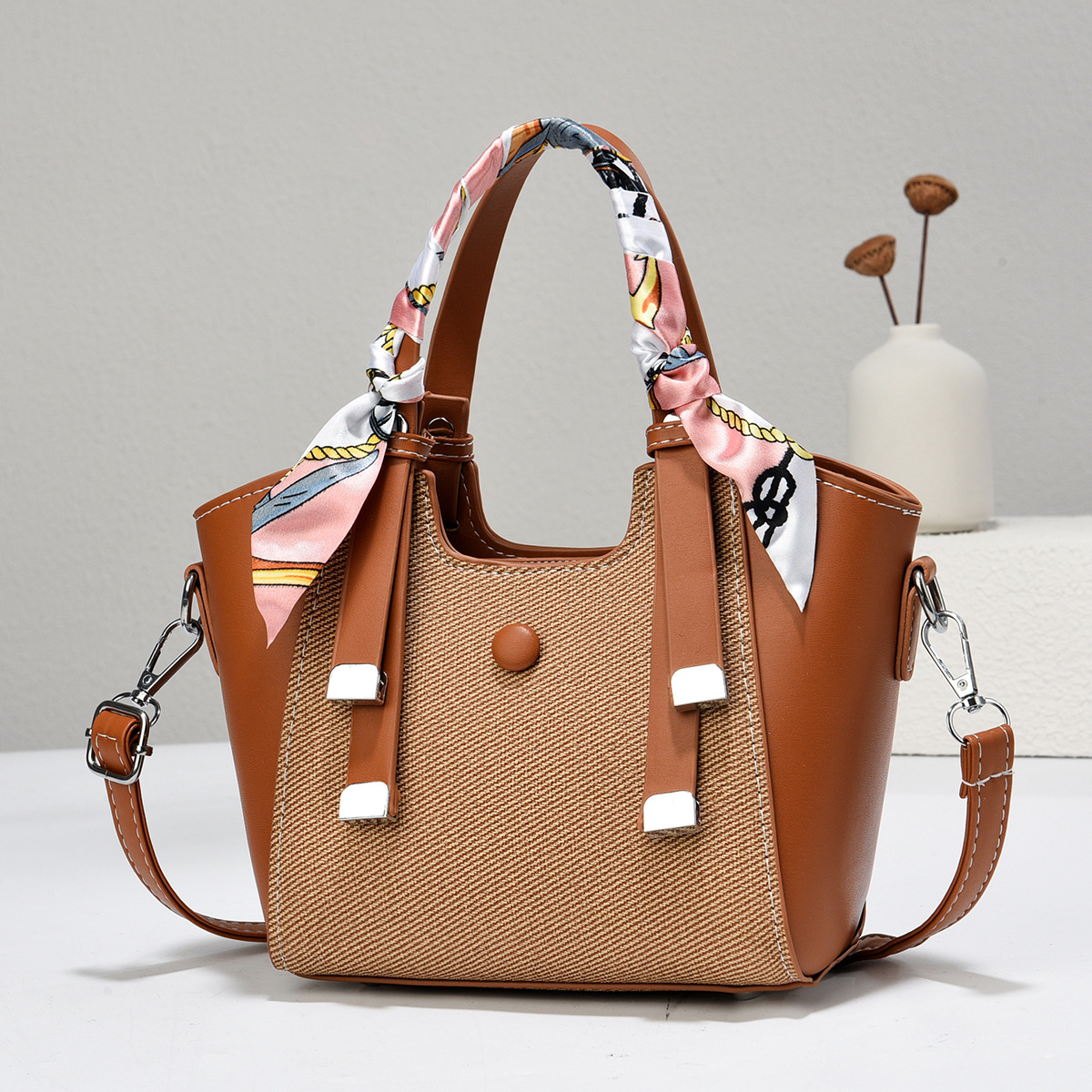Cross-border crossbody bag, single-shoulder bag, fashionable and simple, Japanese and Korean style, 2025 new style casual bag, handbag details Picture