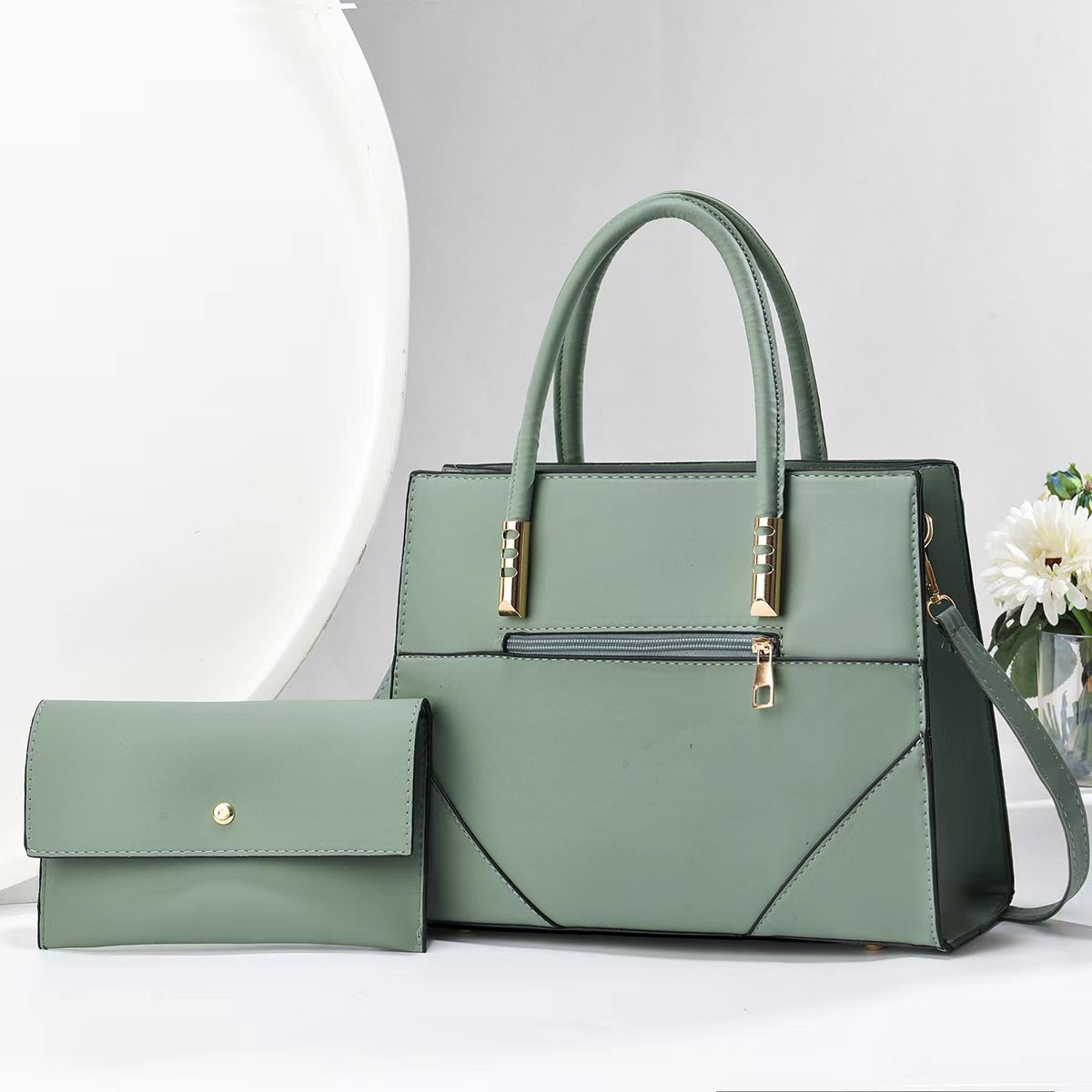 Two-piece set of bags for women, new trend cross-border, simple and versatile, fashionable and versatile shoulder bag, large capacity crossbody handbag Application Scenario