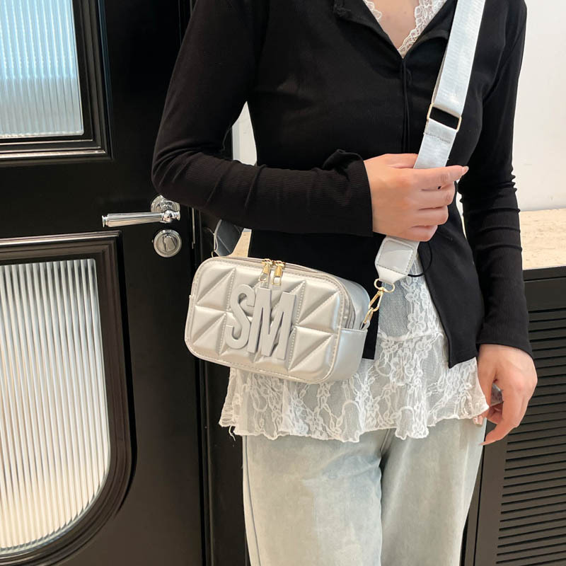 Trendy and versatile women's bags, high-quality small square bags, casual single-shoulder bags, crossbody bags, wide shoulder strap mother-daughter bags Specification drawing