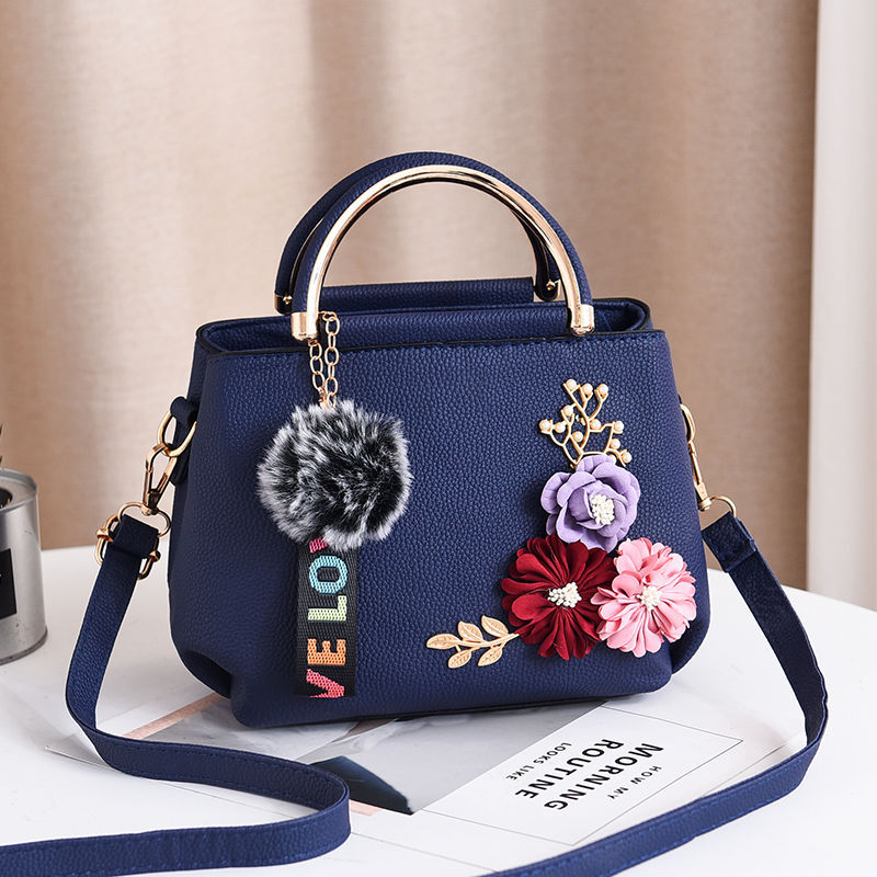 Simulated Flower girl small bag 2024 Korean version, fashionable and simple small square bag, trendy single-shoulder crossbody bag, mom's handbag Application Scenario