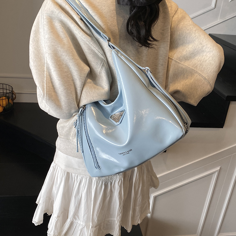 2025 New women's backpack, large-capacity commuter bag, fashionable single-shoulder women's bag, tote bag, simple and trendy crossbody bag Specification drawing