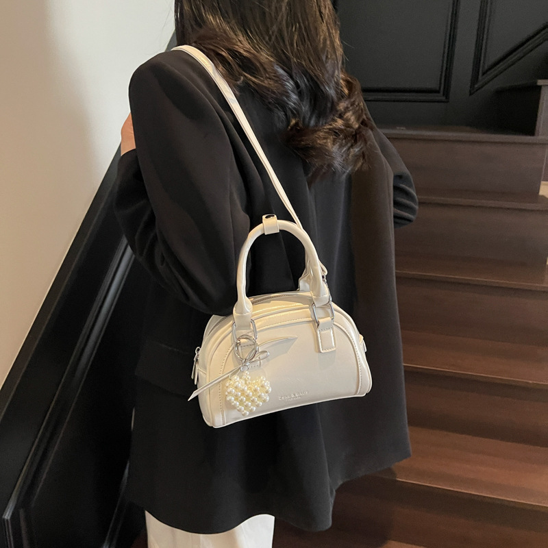 The 2025 new retro and fashionable hand-held small square bag, a cute and stylish commuter Boston bag for women, and a versatile single-shoulder crossbody bag Specification drawing