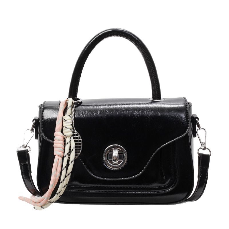 A new Korean high-end, niche and fashionable hand-held small square bag for women in 2025, trendy, stylish and versatile single-shoulder crossbody bag Item Picture