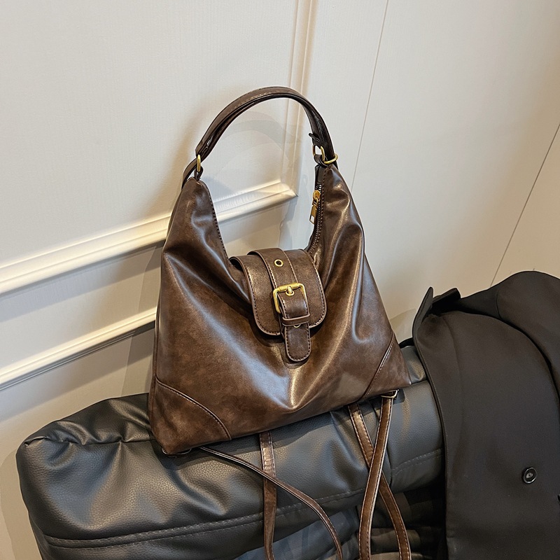 Fashionable and casual underarm bag for women, a new Korean style Instagram trendy and versatile shoulder bag for 2024, a niche and high-end tote bag details Picture