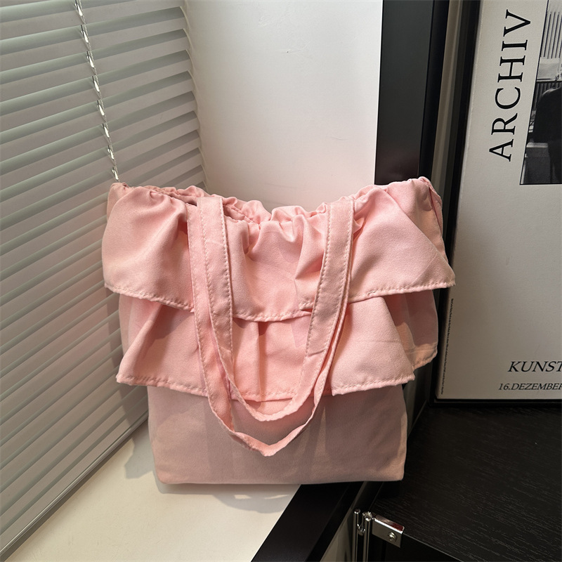 2025 Korean version new high-capacity tote bag with pleated skirt, laid-back and simple canvas bag full figure