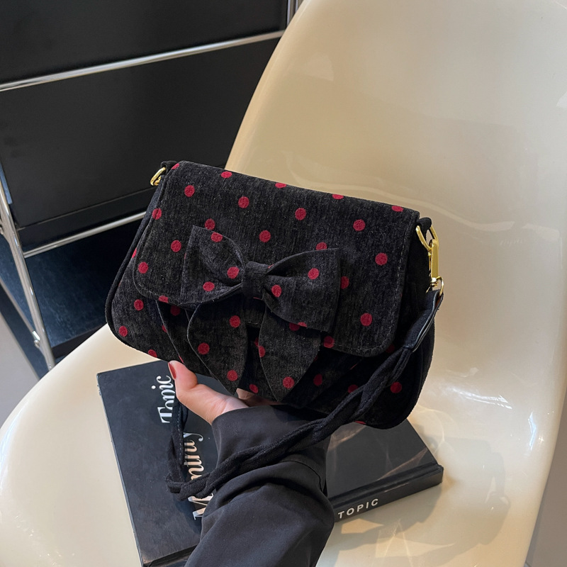 This year, polka dot bags are popular for women. The 2024 new Korean style Instagram trendy and fashionable small square bag is a high-end single-shoulder bag Specification drawing