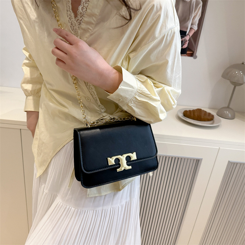 New Spring 2025 fashionable and simple women's bag, metal chain small gold brick single-shoulder tofu bag, crossbody small square bag Specification drawing