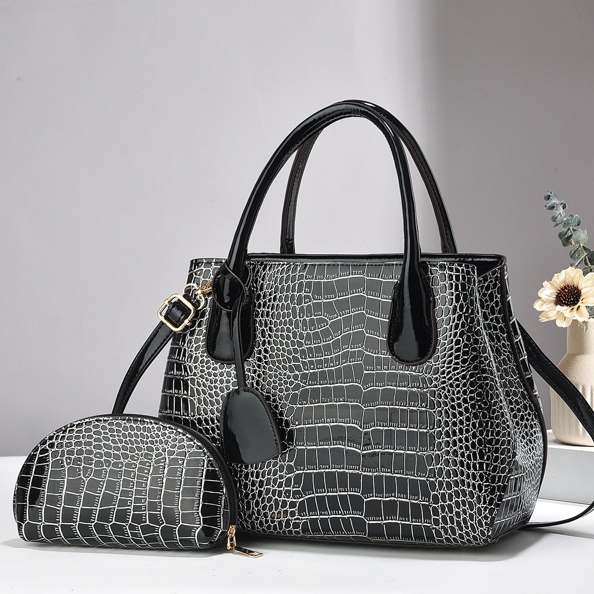 The new stone-patterned fashionable mother-and-child bag is simple, versatile for cross-border use, and features a high level of appearance. It is a large-capacity, light luxury crossbody bag full figure