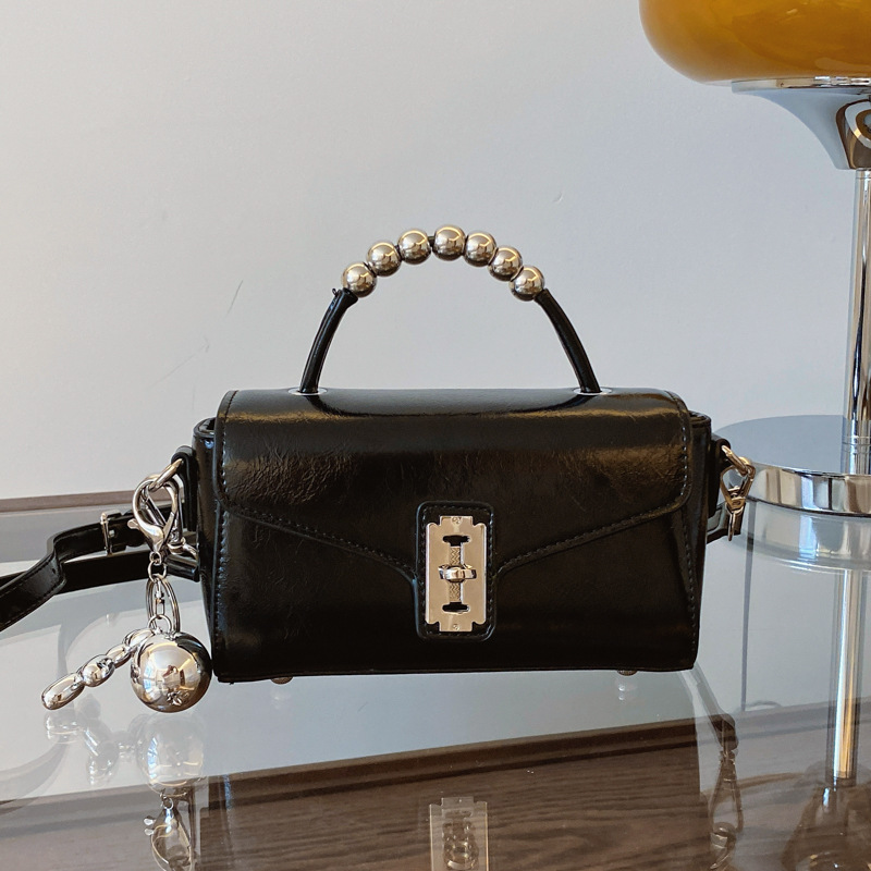 High-end beaded small square bag for women 2024 new mini handbag, fashionable and versatile, casual single-shoulder crossbody bag Specification drawing