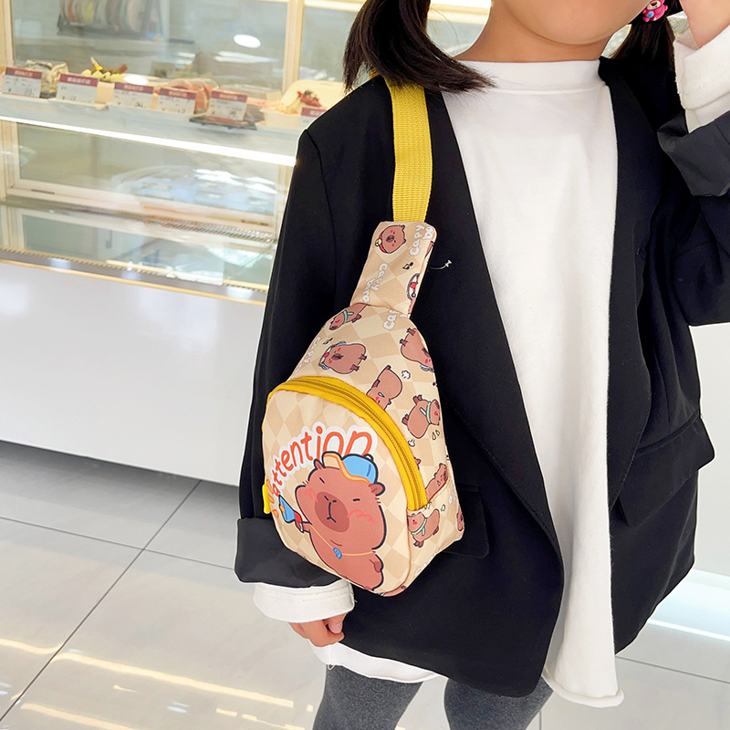 The new 2024 winter children's bag with cartoon patterns, a single-shoulder crossbody bag, is a fashionable storage bag for babies to go out and play details Picture