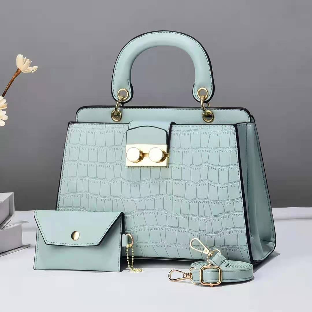 Wholesale of new luggage 2022 new handbags, women's buns, mother's bags, single-shoulder crossbody bags, cross-border foreign trade small square bags Application Scenario