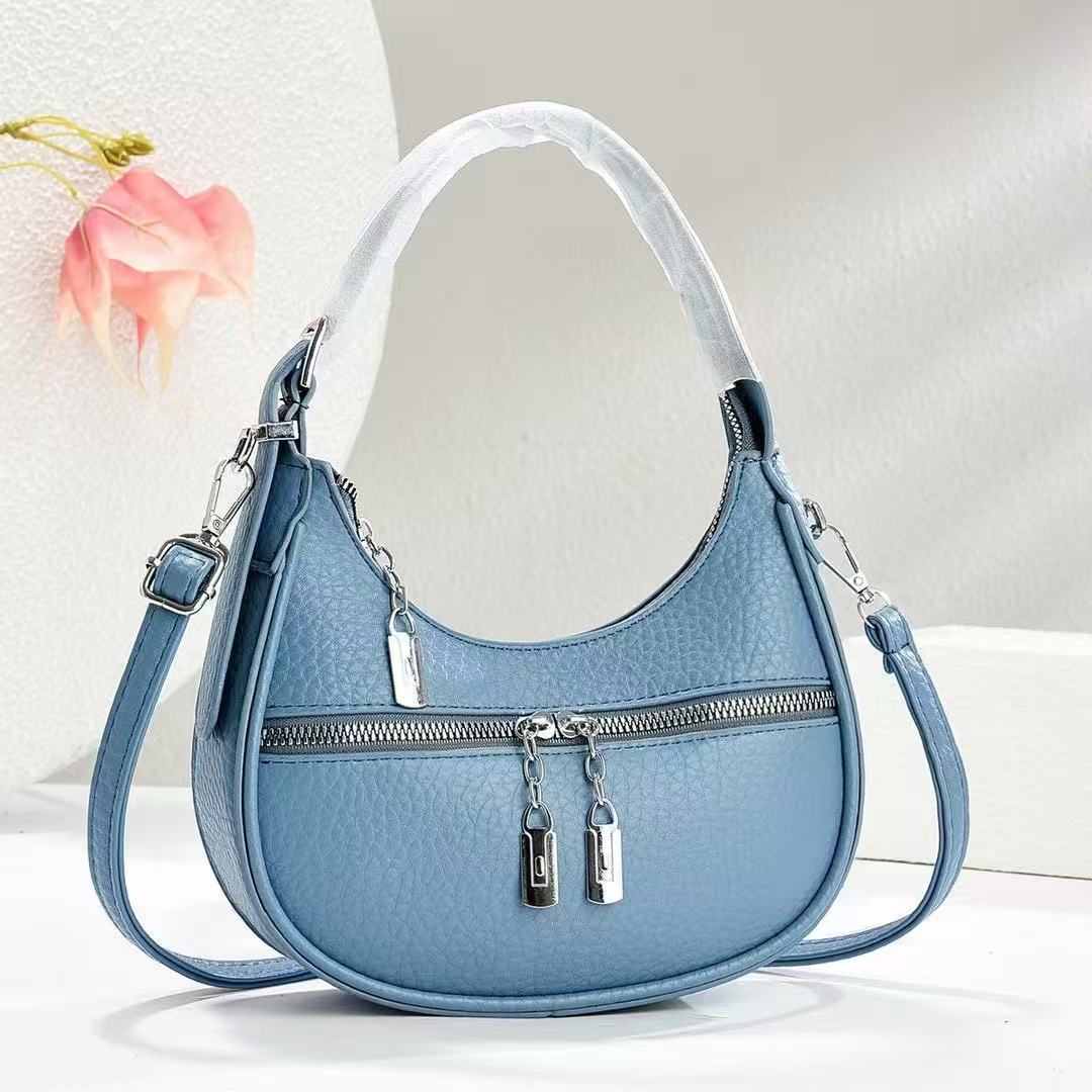 The new zipper crescent-shaped small bag is of high appearance level, fashionable cross-border single-shoulder bag, large capacity, light and elegant crossbody bag, and versatile details Picture