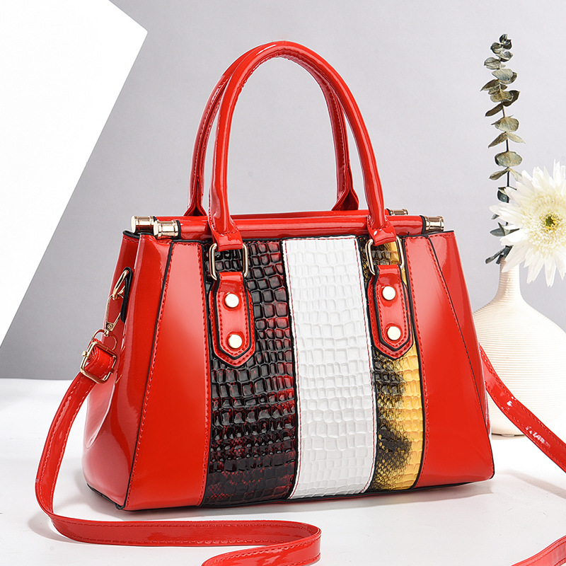 New patchwork women's bag 2024, European and American fashion, shiny leather, European and American trend, practical single-shoulder crossbody handbag Application Scenario