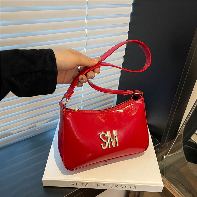 2025 Solid color Summer new fashionable, trendy, casual and versatile handbag, single-shoulder crossbody bag, letter design commuter bag full figure