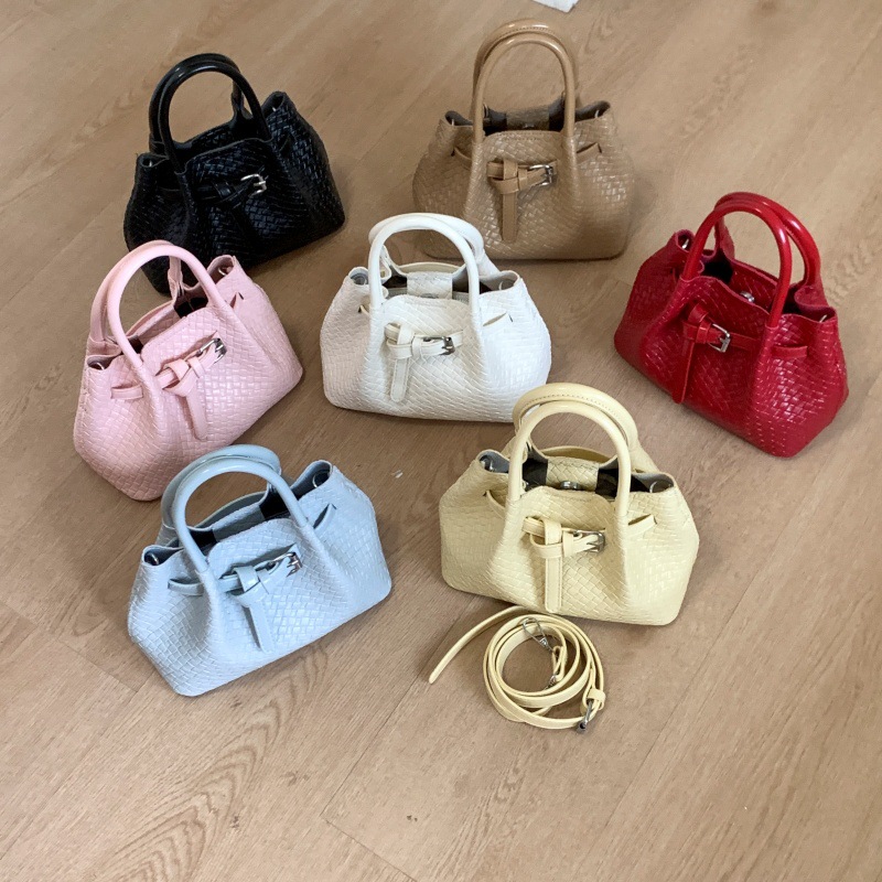A niche woven handbag for women, a new summer 2025 trend, fashionable and versatile single-shoulder bag, a high-end quality crossbody bag full figure