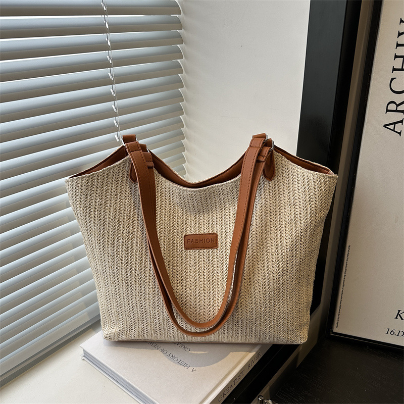 Woven straw bag for women, large capacity 2025 new summer Korean-style single-shoulder bag, textured tote bag for commuting to school full figure