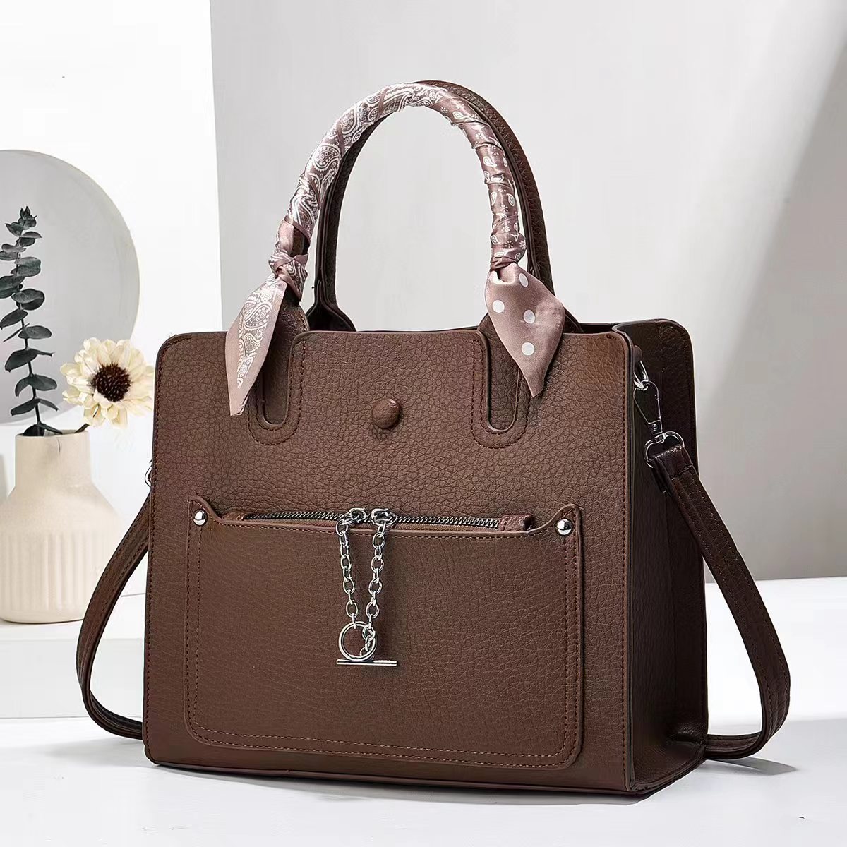 Factory direct sales: Popular 2024 summer new women's trendy single-shoulder crossbody tote bag, a trendy large-capacity women's bag full figure