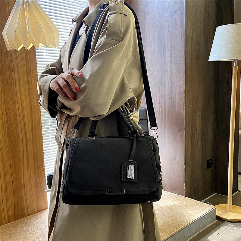 European and American retro fashion matte soft leather PU large-capacity Boston single-shoulder handbag for women details Picture
