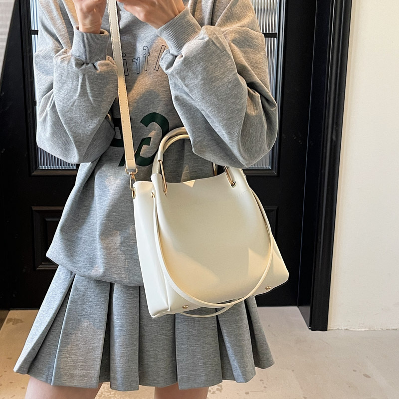 High-end quality small bag for women, 2025 new style simple quality versatile single-shoulder bag, stylish hand-held crossbody bucket bag full figure