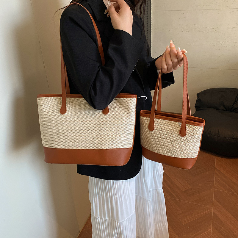 Fashionable single-shoulder underarm bag 2025 new style women's bag, large-capacity ladies' tote bag, casual retro niche straw woven bag full figure