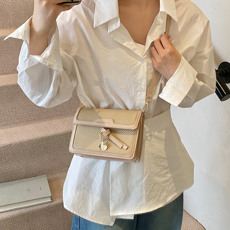 Korean style Instagram stylish and versatile small square bag for women 2025 new trendy and fashionable single-shoulder bag with color contrast and versatile crossbody bag Application Scenario