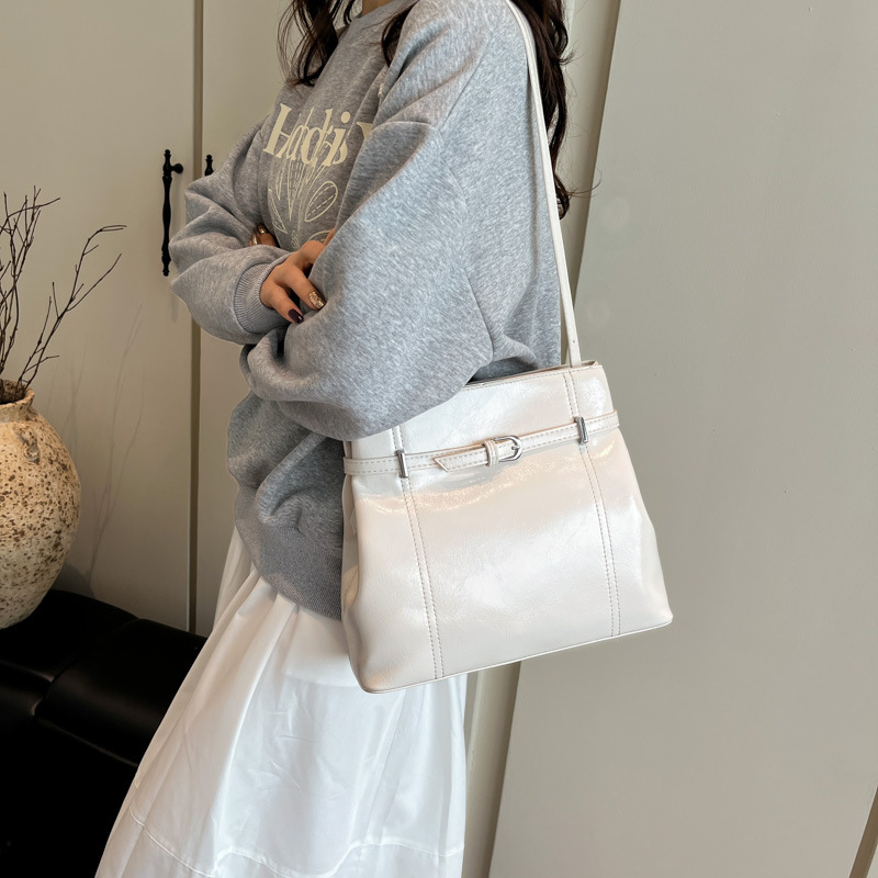 Trendy and fashionable hand-held underarm bag for women 2025 new style, high-end quality, versatile bucket bag, quality single-shoulder crossbody bag details Picture