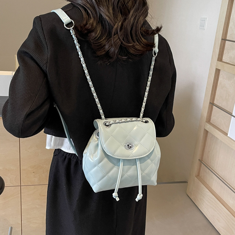 Classic Chanel-style chain backpack for women 2024 new style, fashionable and versatile single-shoulder crossbody bag, multi-purpose small backpack Application Scenario