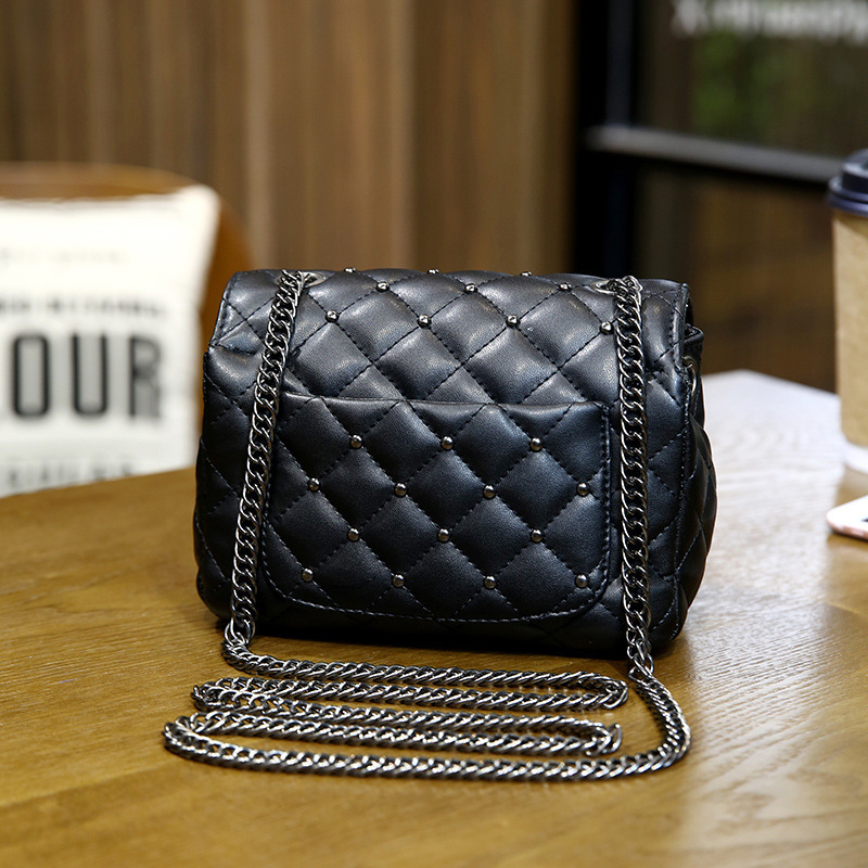 The 2022 new Instagram super popular Korean-style stylish small square bag with a diamond-shaped chain single-shoulder crossbody bag Specification drawing