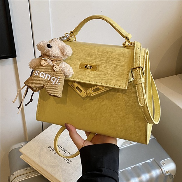High-end and fashionable Kelly handbag for women, new Spring/Summer 2025, stylish, light luxury, versatile lockable single-shoulder crossbody bag full figure