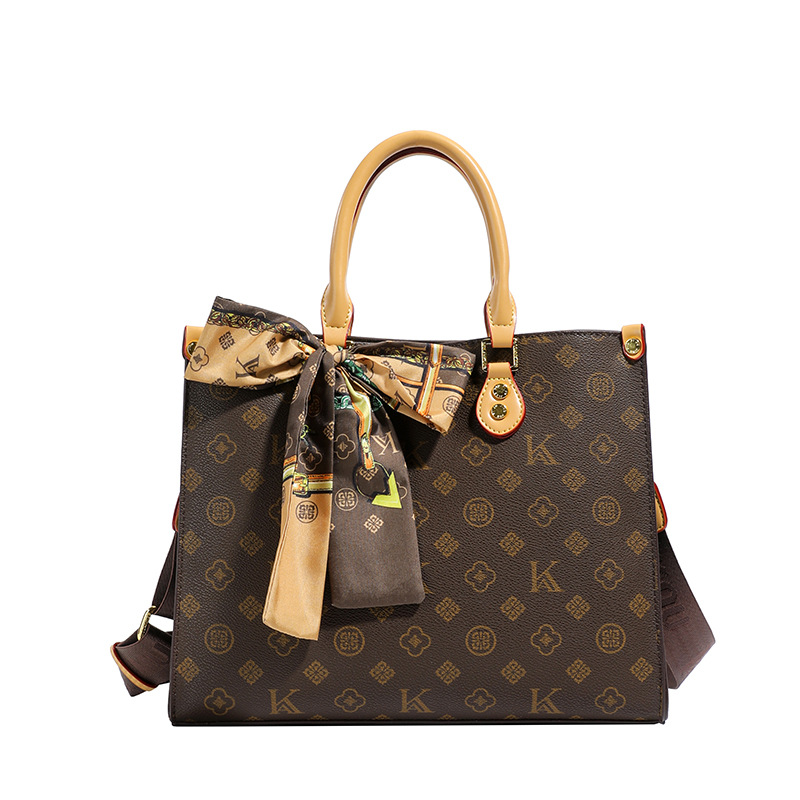 This high-end, light luxury, niche design printed handbag is a new style for women in 2025. It is fashionable and versatile, suitable for single-shoulder and crossbody wear Item Picture