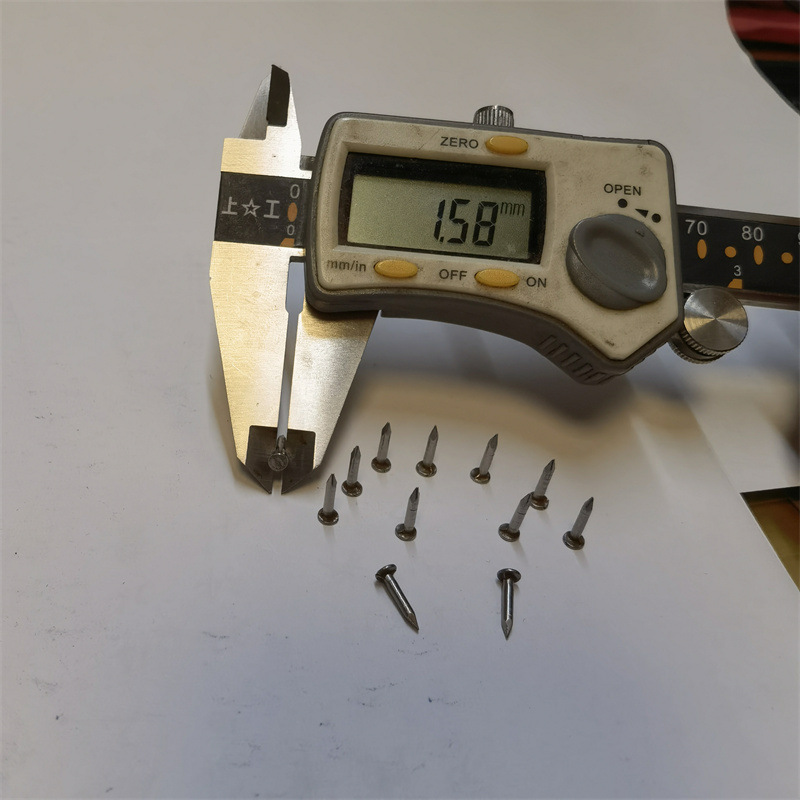 We have stainless steel round nails, small copper nails, iron nails, flat-head nails and galvanized nails in stock Application Scenario