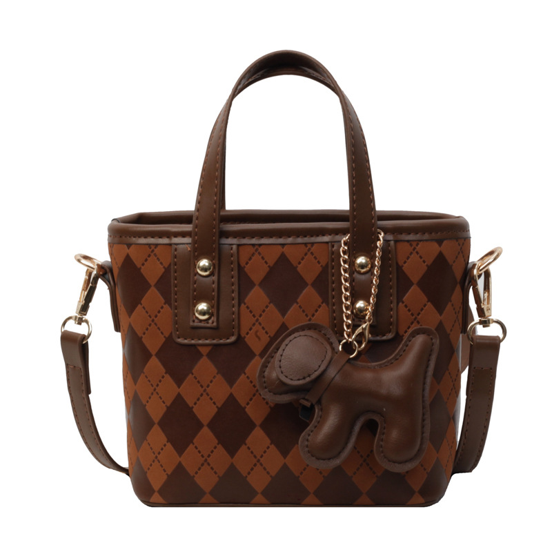 This year, the 2024 new versatile crossbody bag for ladies with a high-end and niche design is in fashion. It's a hand-held bucket bag Item Picture