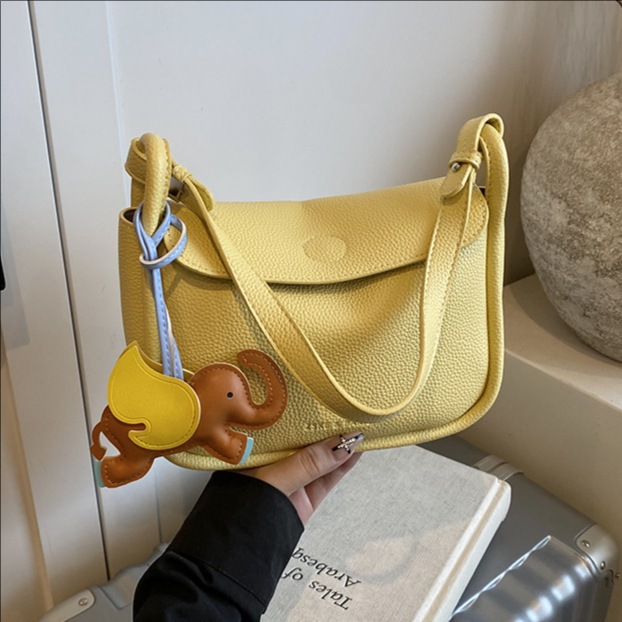Cross-border casual, simple and high-quality hand-held small square bag for women 2025 new trendy, fashionable and niche design single-shoulder crossbody bag full figure
