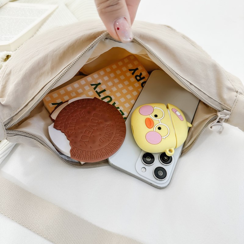 New lightweight and simple single-shoulder crossbody bag with large capacity corduroy dumpling bag, solid-color small underarm backpack for women's foreign trade Application Scenario
