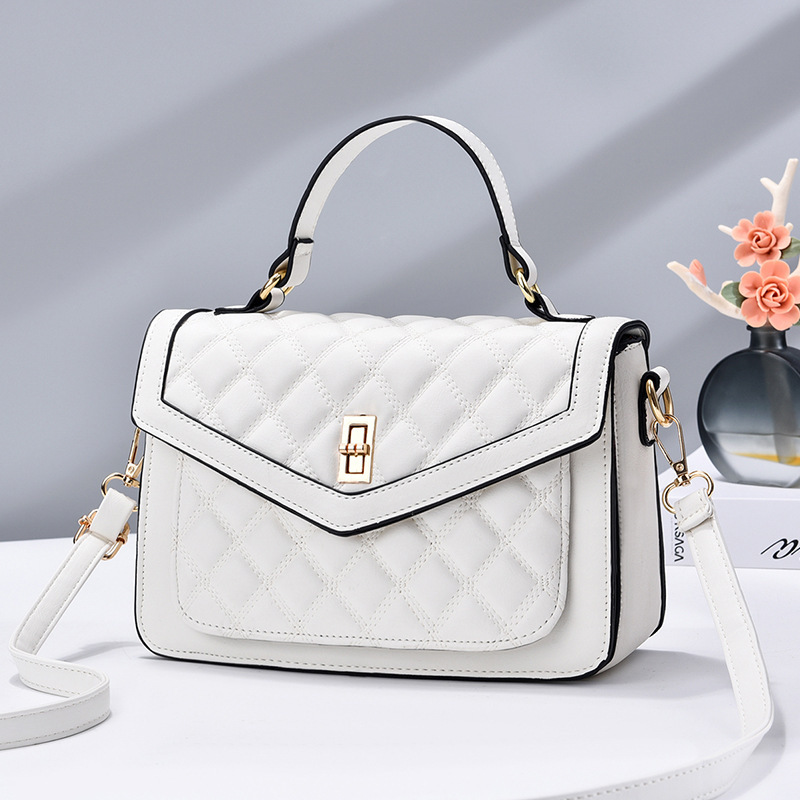 "2022 Fashionable single-shoulder crossbody bag, diamond-shaped hand-held small bag, Korean-style casual one-piece dropshipping. full figure