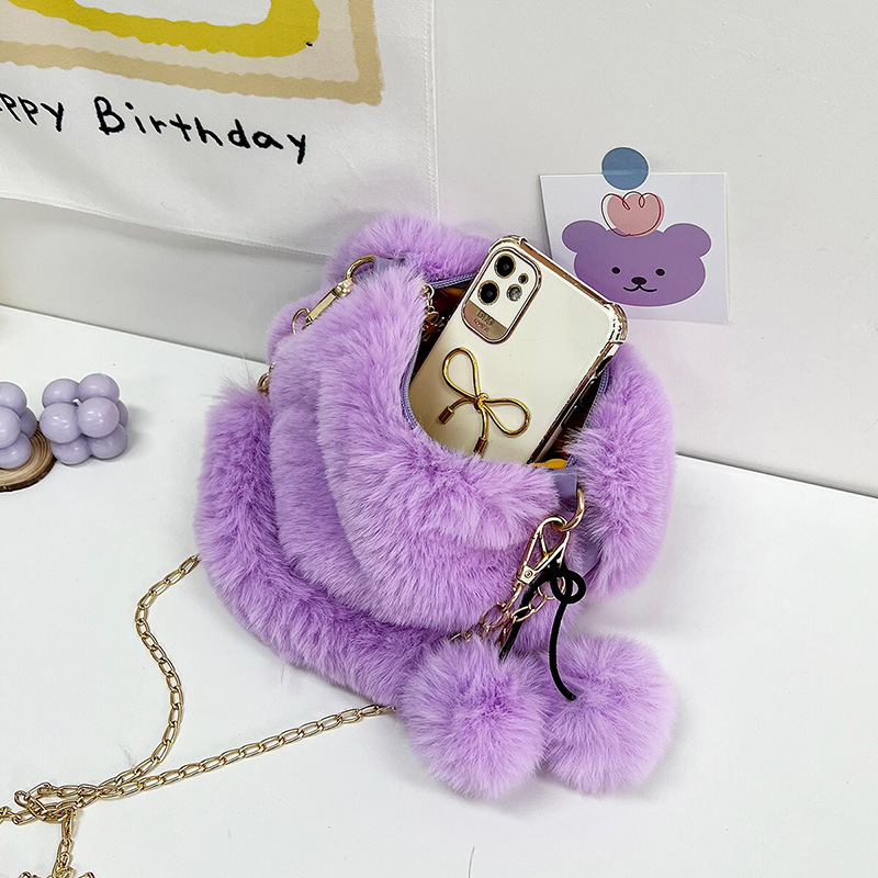 2022 New style heart-shaped bag, women's chain crossbody bag, plush heart single-shoulder fur Valentine's Day gift Application Scenario