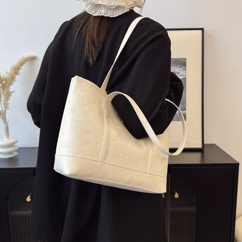 Cross-border new sweet, simple and large-capacity tote bag 2025 New style casual and cute embossed single-shoulder bag Specification drawing