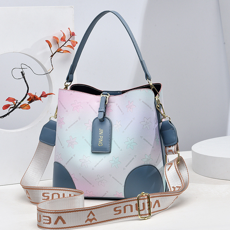 Gradient rainbow bag factory fashionable and trendy women's bag, high-end sense, large capacity single-shoulder bag, crossbody bag, handbag for women Item Picture