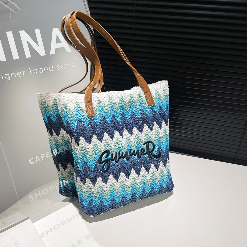 New summer women's straw woven single-shoulder bag, vacation travel beach bag, fashionable large-capacity straw woven bag, underarm bag full figure